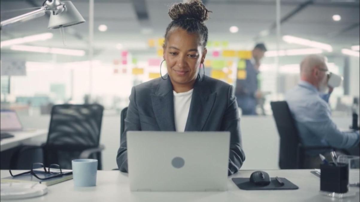 Students engaged in collaborative online learning session